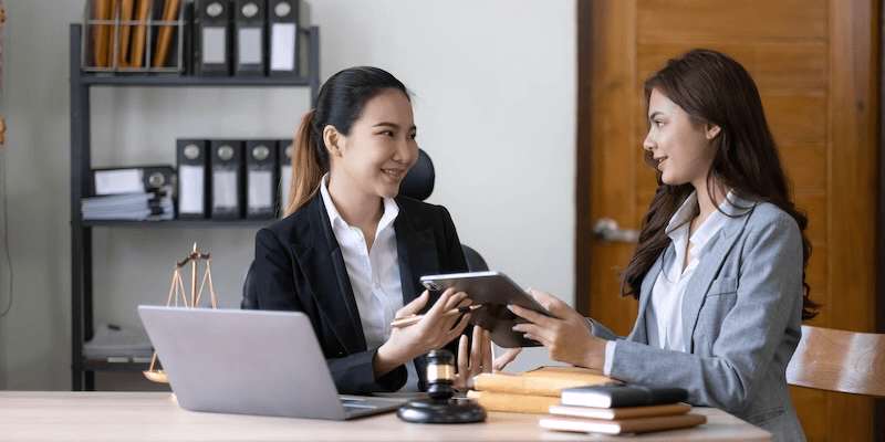 Maximizing Your Claims Why Every Bar and Grill Owner Needs a Abogado De Accidente De Trabajo Worker Compensation Attorney